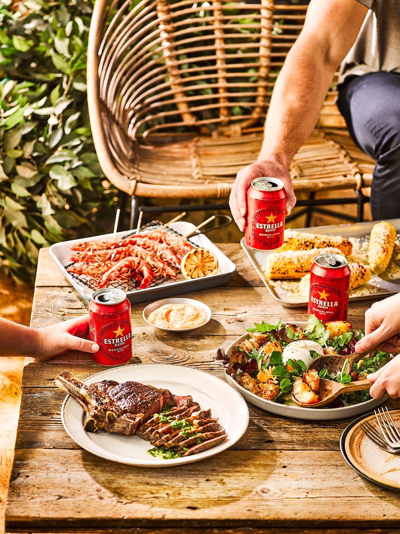 108_R+T-EstrellaDamm-BBQSetting_01680-v2