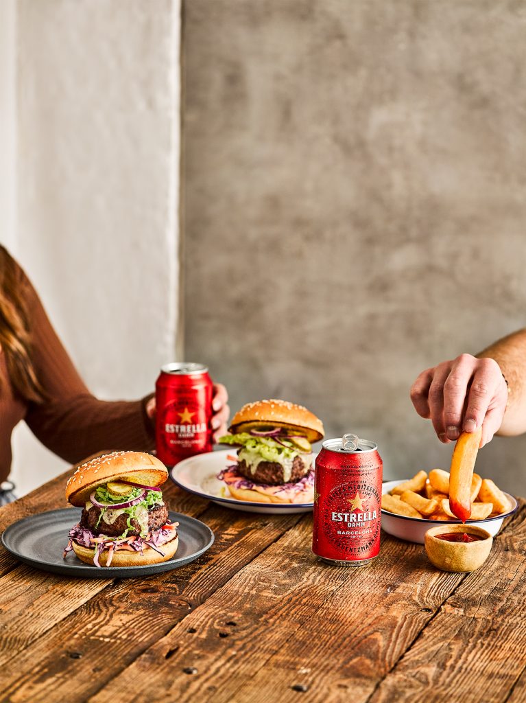108_R+T-EstrellaDamm-TakeawaySetting_01596-v2